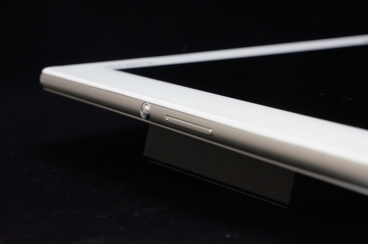 PR：「Xperia Z4 Tablet」レビュー、世界最薄・最軽量のオクタコアタブレット