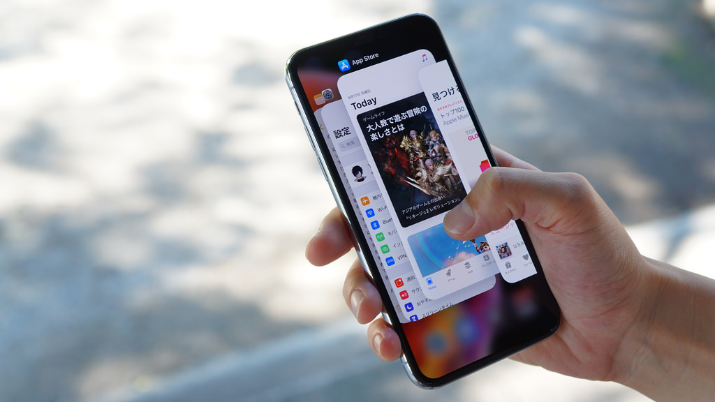 Iphone Xs でアプリを終了する方法