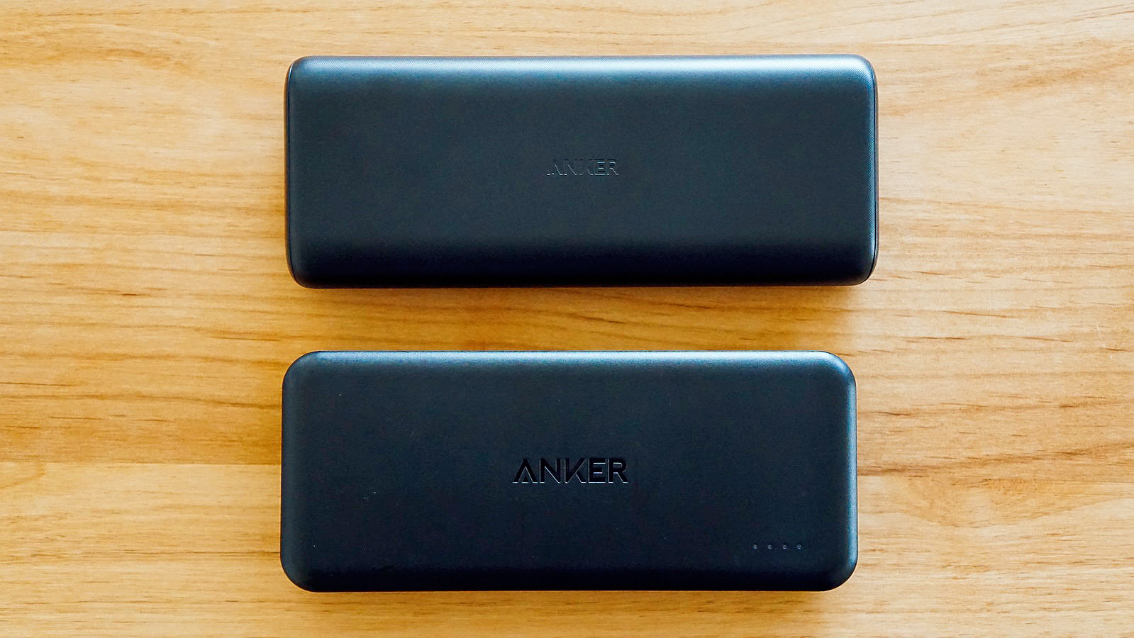 「Anker PowerCore 20000 Redux」レビュー - サイズ比較