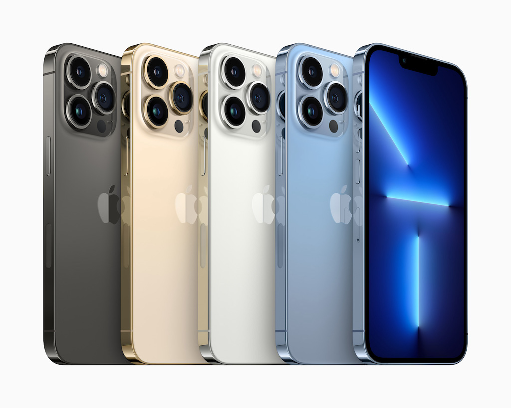 「iPhone 13」と「iPhone 13 Pro」のデザインとカラーを比較