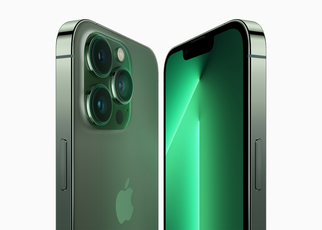 iPhone 13 Proの新色「アルパイングリーン」