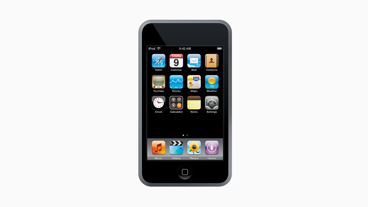2007年9月5日発売の初代iPod touch。iPhoneをヒットさせた革新的なマルチタッチインターフェースと3.5インチのワイドスクリーンディスプレイを搭載したモデル