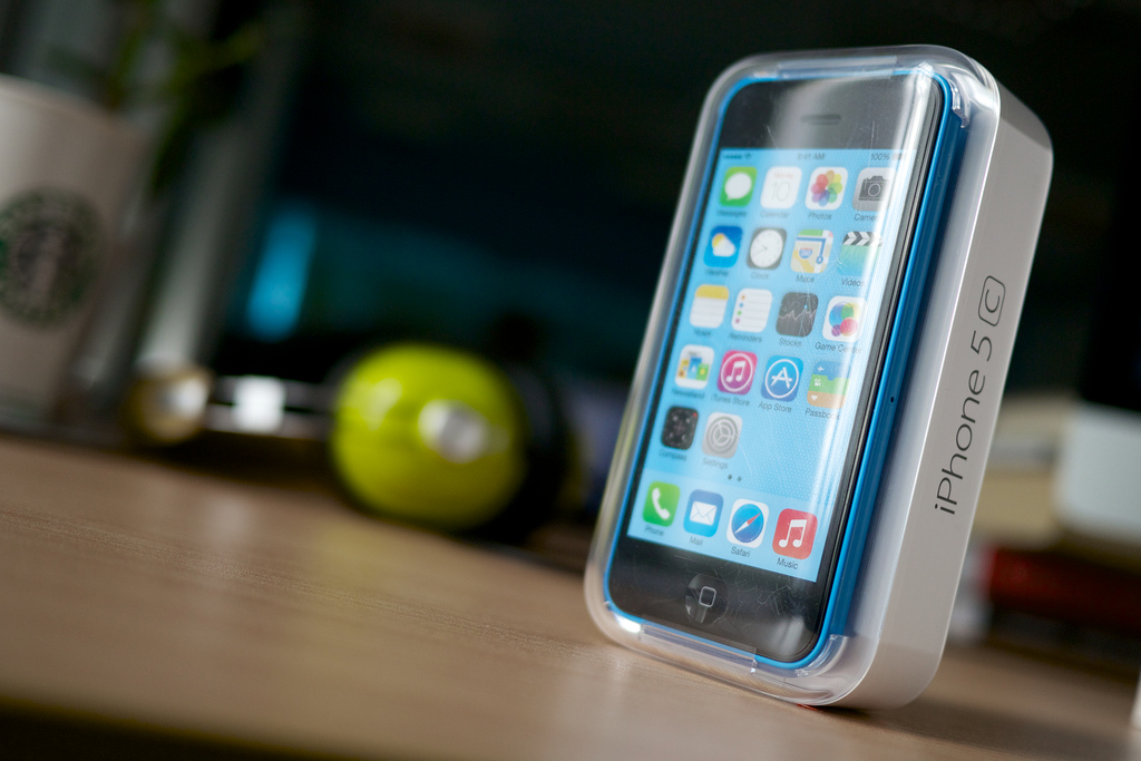 iPhone 5s、在庫薄ながらもiPhone 5cの2倍の売り上げを記録ー5cは本当に売れていないのか