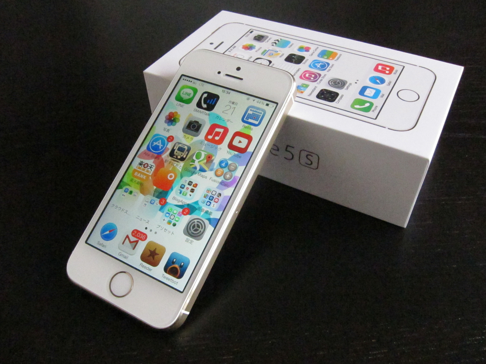 iPhone 5s/5c、発売から1ヶ月間で最も売れたのはソフトバンクモバイル?