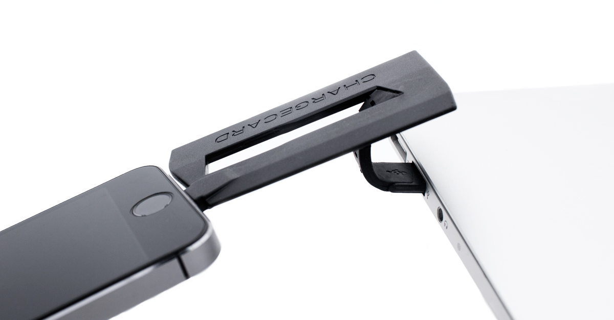 iPhoneやスマホのケーブル忘れた!って時に超絶便利なカードサイズの充電ケーブル「CHARGECARD」