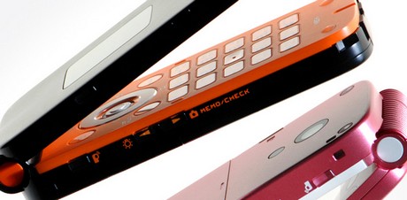 N904iとSH904iは5月25日に発売。