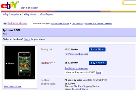 eBayでiPhoneに2000ドル以上の値がついている。