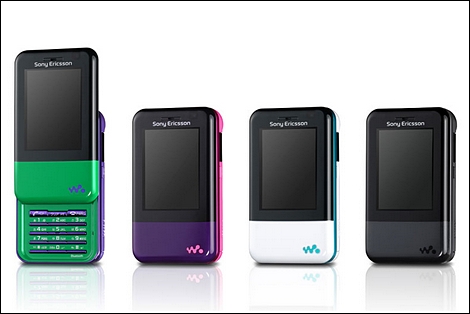 Au ソニー エリクソン製の Walkman Phone Xmini を発売