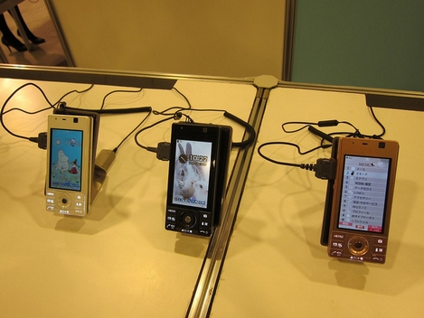 気になるケータイ「F-03C」「F-05C」をピックアップ!