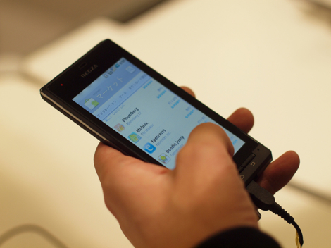 「REGZA Phone T-01C」はiPhone並にサクサクだった!