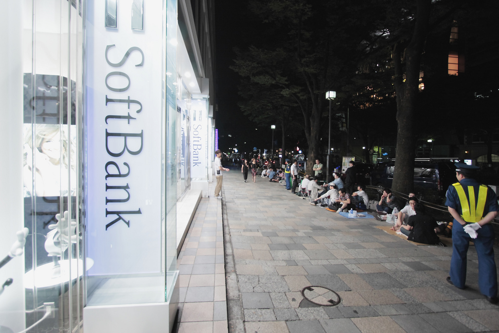 iPhone 5s/5c発売も大勢変わらずソフトバンクが1年9ヶ月純増数首位にー2013年9月度の携帯電話契約数