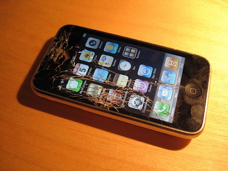 陥没したiPhoneの電源ボタンを修理してきた!