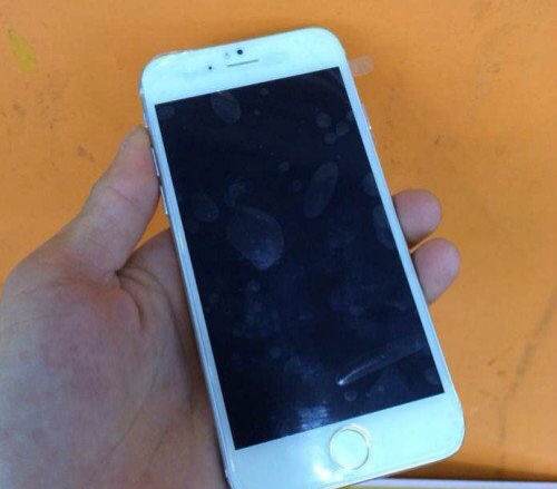 iPhone 6、シルバーカラーのモックアップ画像がリークーツートンカラーに変化も