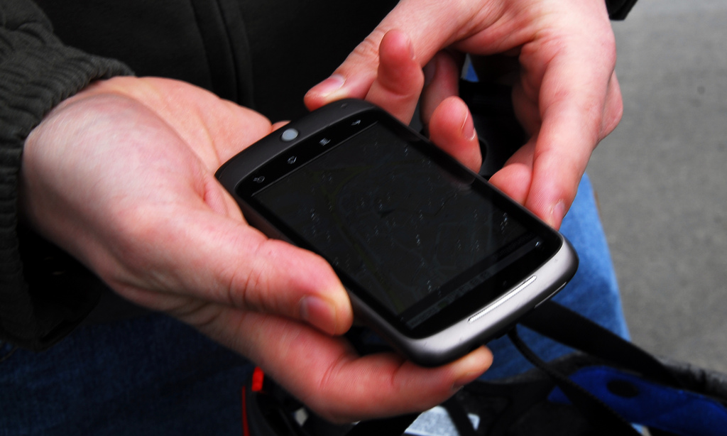 スマホが震えた!と思ったら実は震えていない←この現象の名前は『ファントムバイブレーションシンドローム』