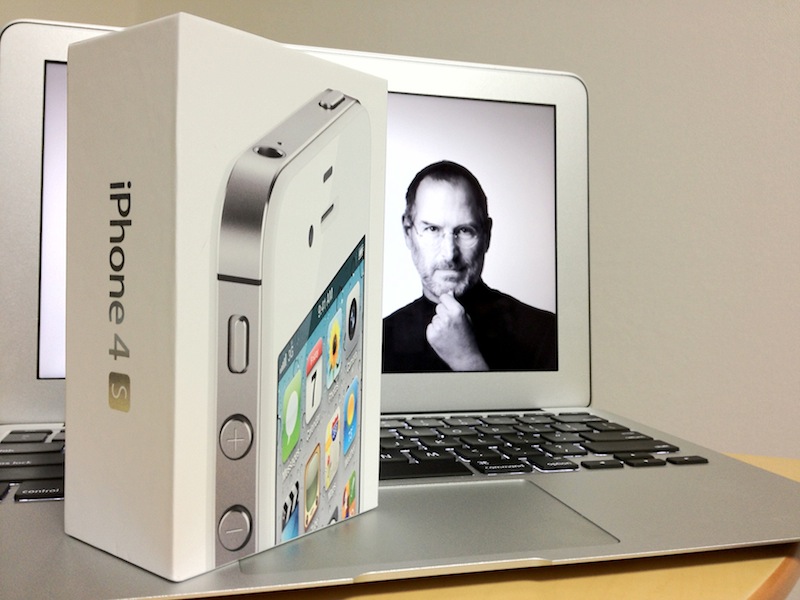 未だ売れ続けるiPhone4S。Appleにとって廉価版iPhone投入は必然なのかもかもしれない