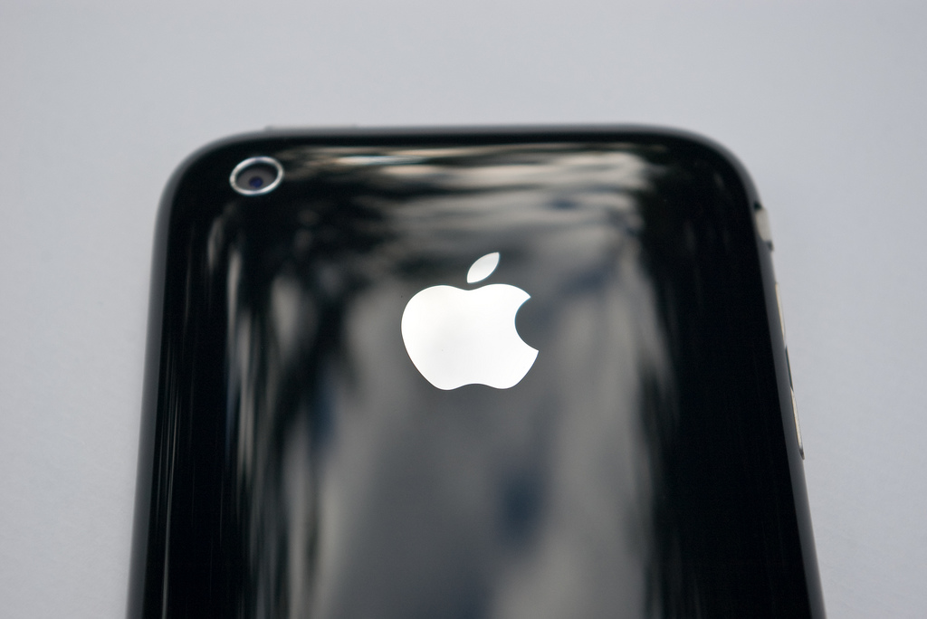 「100%本物」とされるiPhone 6の背面パネルがリークされる