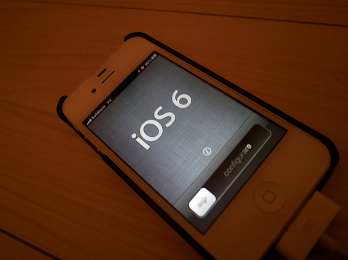 Apple、iOS6で提供した時計アプリのデザインは丸パクリしていた!?