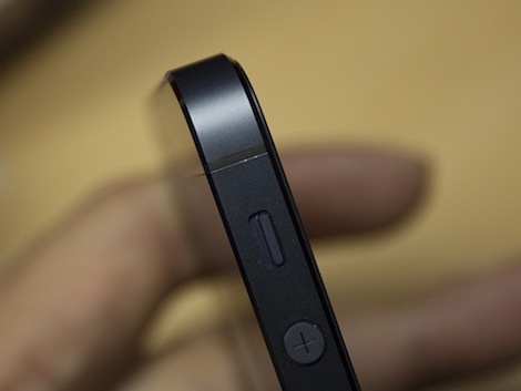 Apple、iPhone5について「使用に伴うキズは仕様」と回答。え?最初からついていたキズは?
