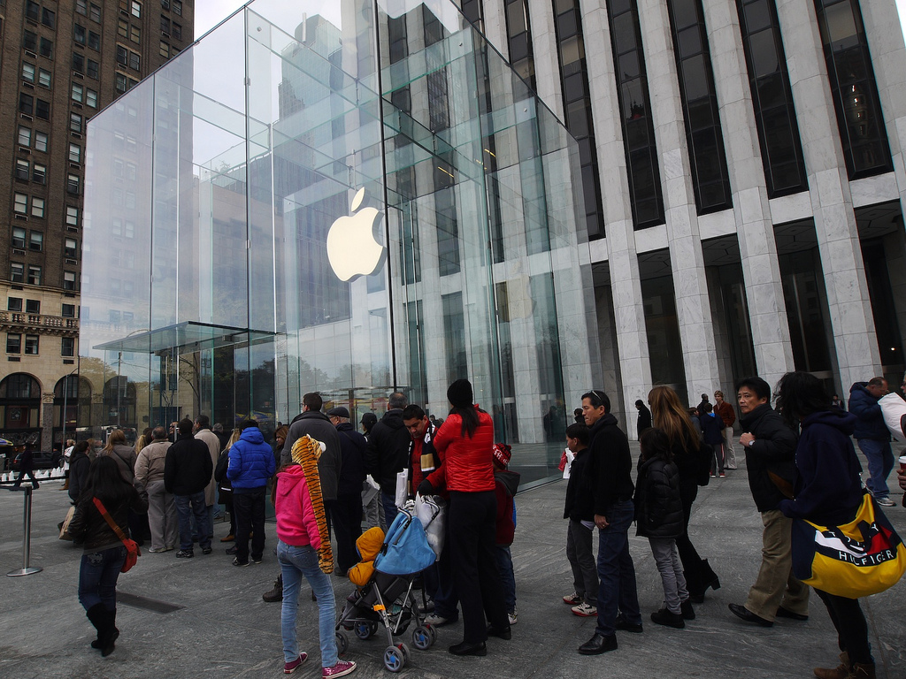 iPhone 6の発売日は8月に!?ー真夏の行列はヤバイ・・・