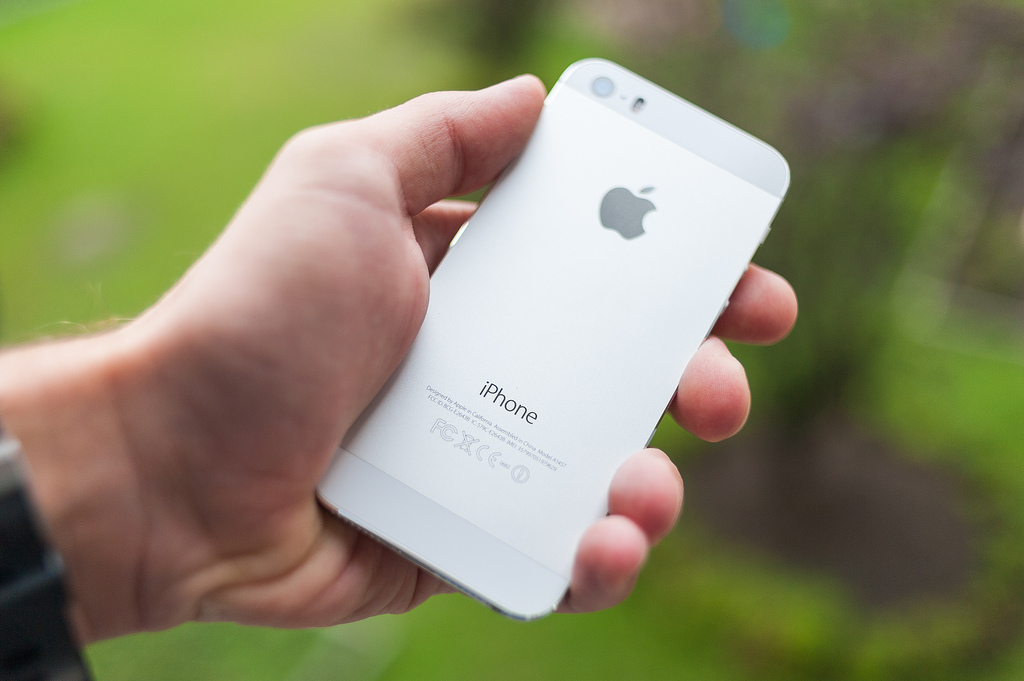 【iPhone 5s/5c】LTEの速度、接続率ともにauがトップにーRBB TODAY調べ