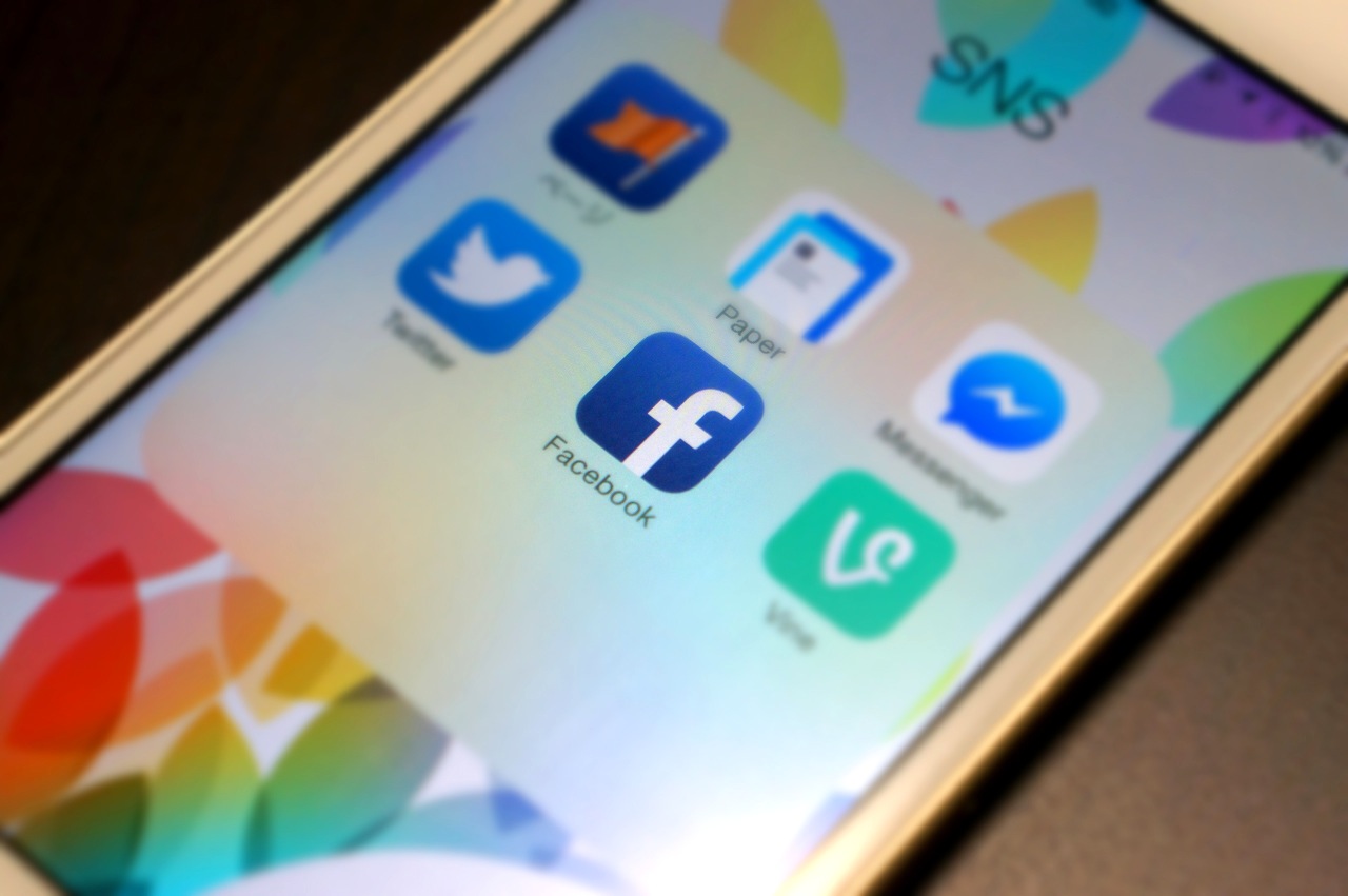 Facebookアプリで最新情報が表示されなくなった!対処方法を解説!