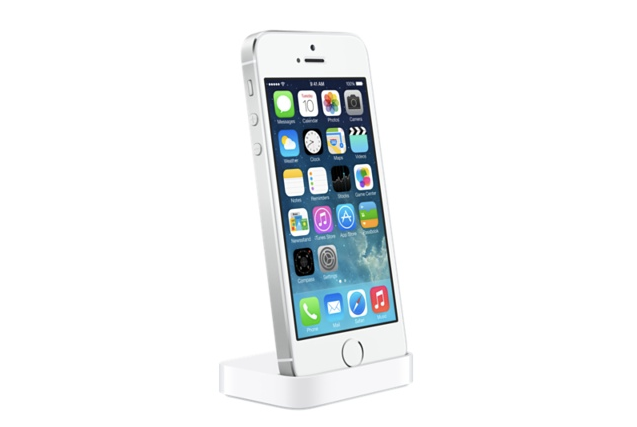 iPhone 5sとiPhone 5で使えるDock(クレードル)がApple Storeで販売中!