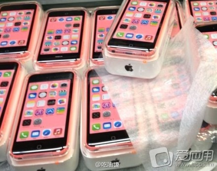 偽物っぽい?iPhone 5Cのパッケージ付属品がリーク