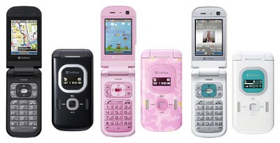 ポップなボディにGPSと320万画素カメラの「811T」