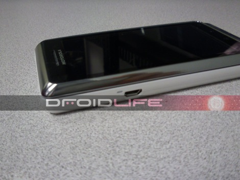 DROID 2 GLOBALが認証機関を通過!