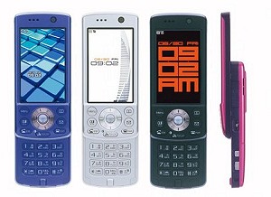 スピードセレクター+2.8インチ大画面。